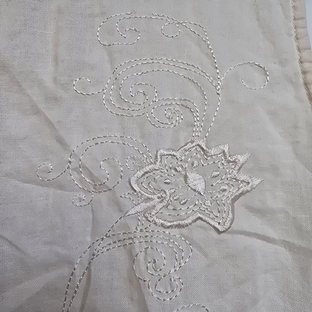 Once & Again 100% Linen Sleeveless Embroidered Button Down Cream Blouse XL - Picture 11 of 15